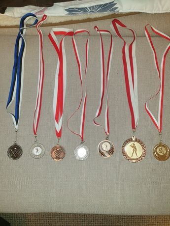 Sprzedam medale sportowe