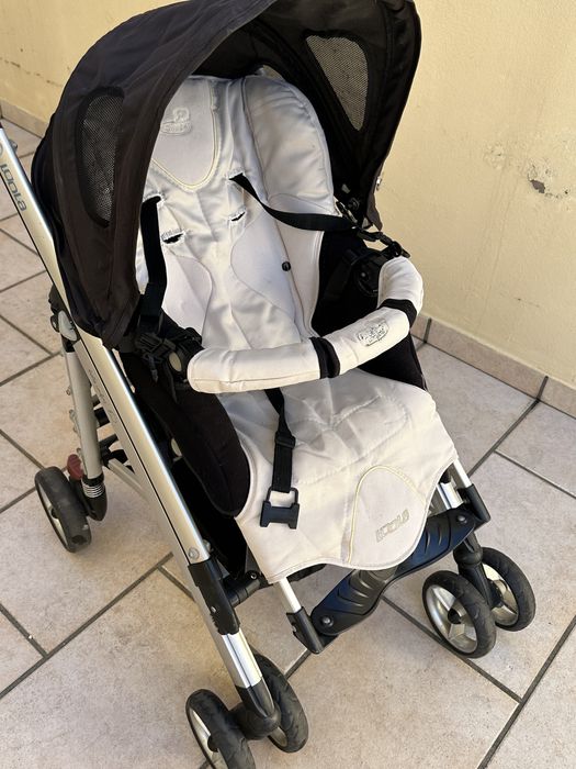 Vendo carro de passeio, bebe confort , com protecao sol