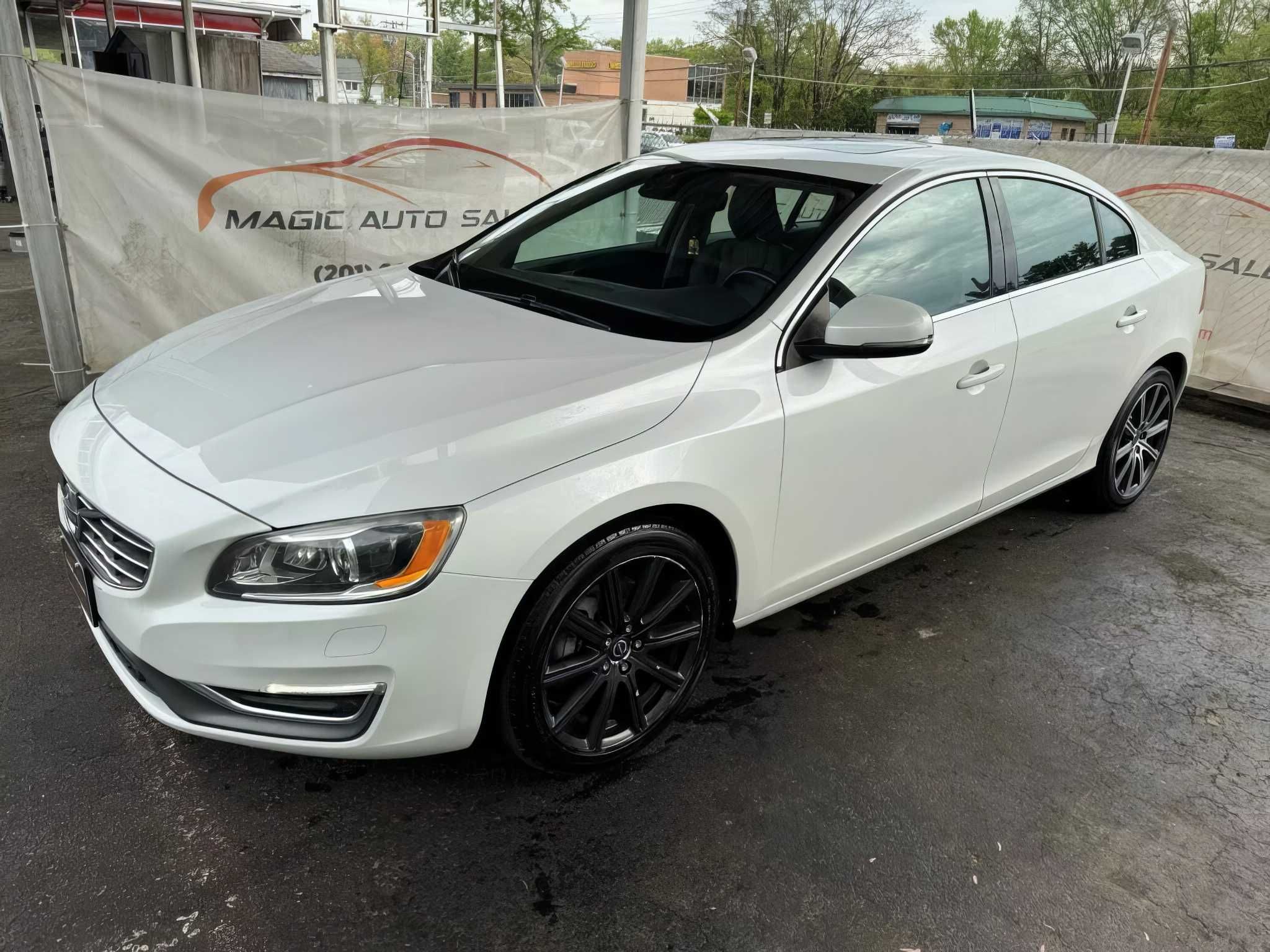 2017 Volvo S60 T5 Inscription Platinum