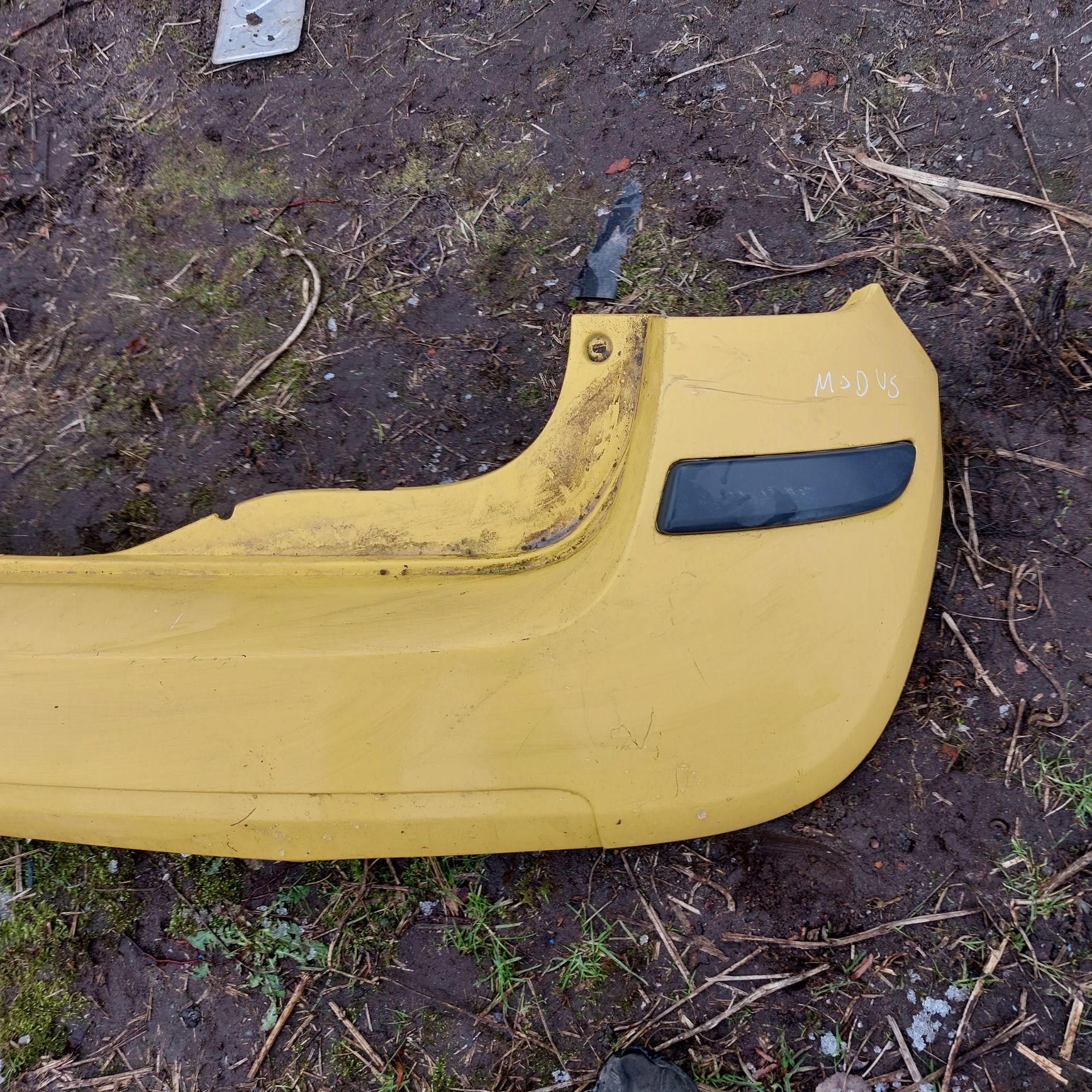 Zderzak tylny tył Renault Modus  żółty