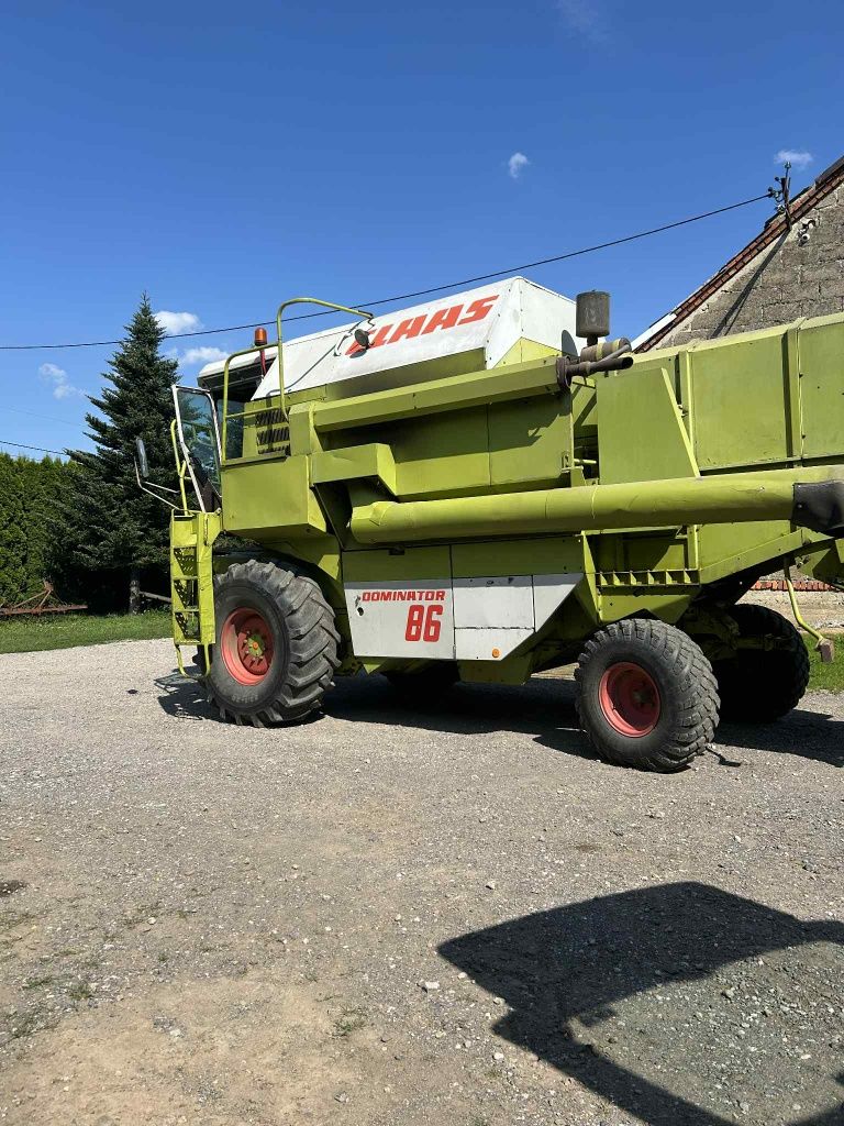 Kombajn Claas dominator 86. Wózek, stół