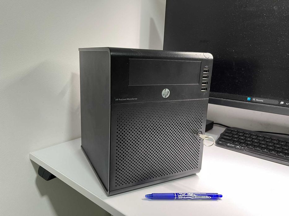 NAS - dysk sieciowy - HP Microserver N36L - na 4 dyski 3,5 oraz system
