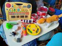 Детские музыкальные инструменты и игрушки