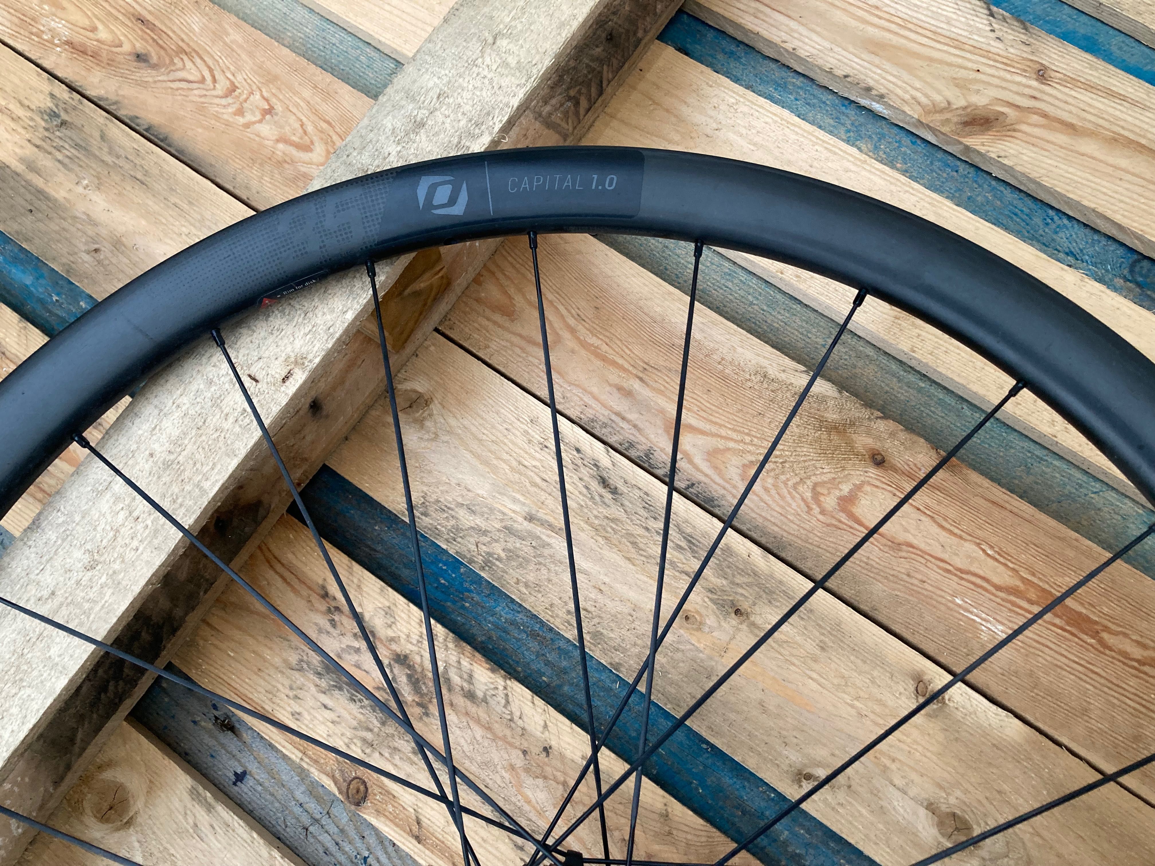 Roda traseira Syncros Capital 1.0 carbono