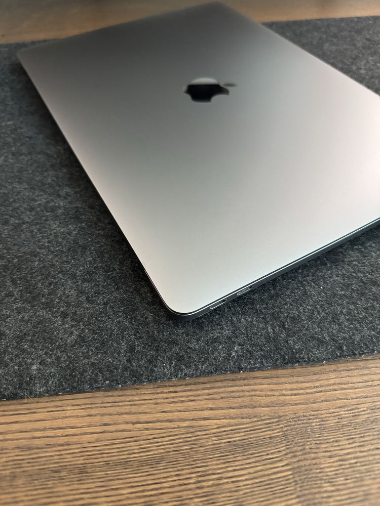 MacBook Pro 13” 2017 - 160 cykli baterii, NAJNOWSZY macOS Sequoia 15.5