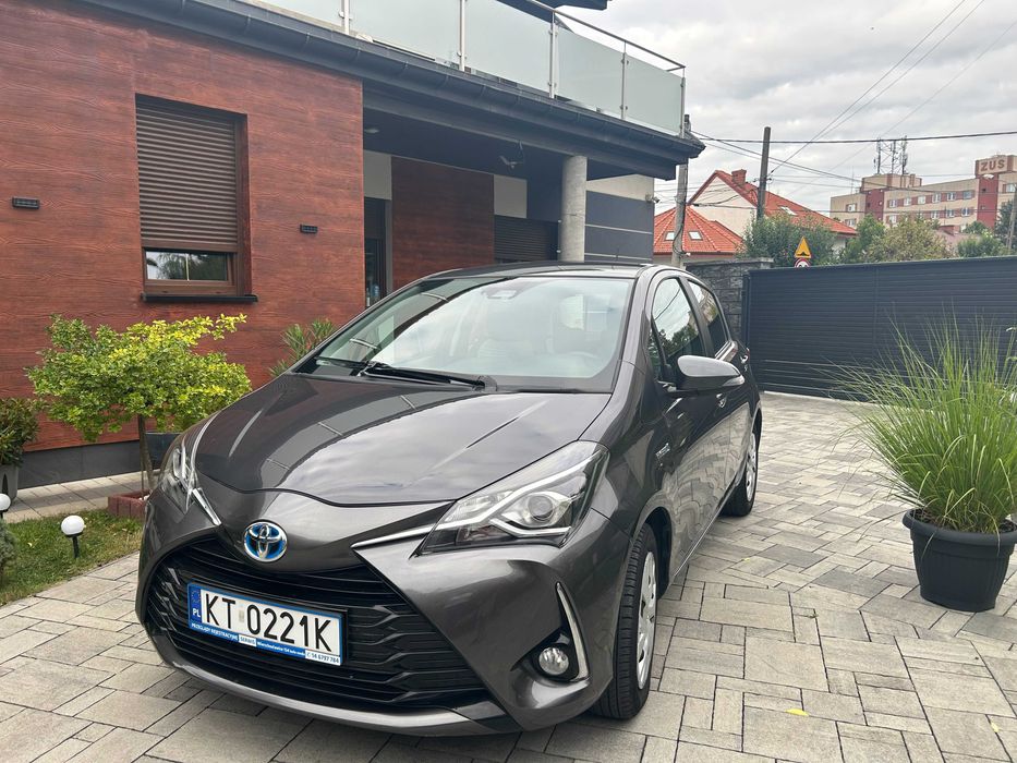 Toyota Yaris III 1.5 2019 Hybryda - bogate wersja