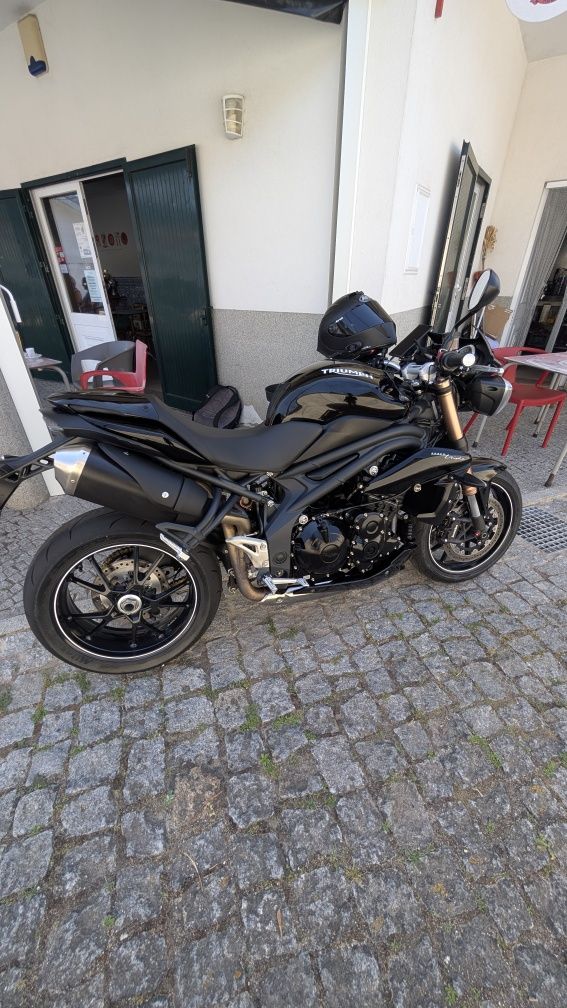 Triumph Speed Triple 1050 94