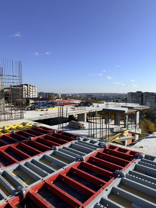 Квартири у новобудові з бомбосховищем та паркінгом