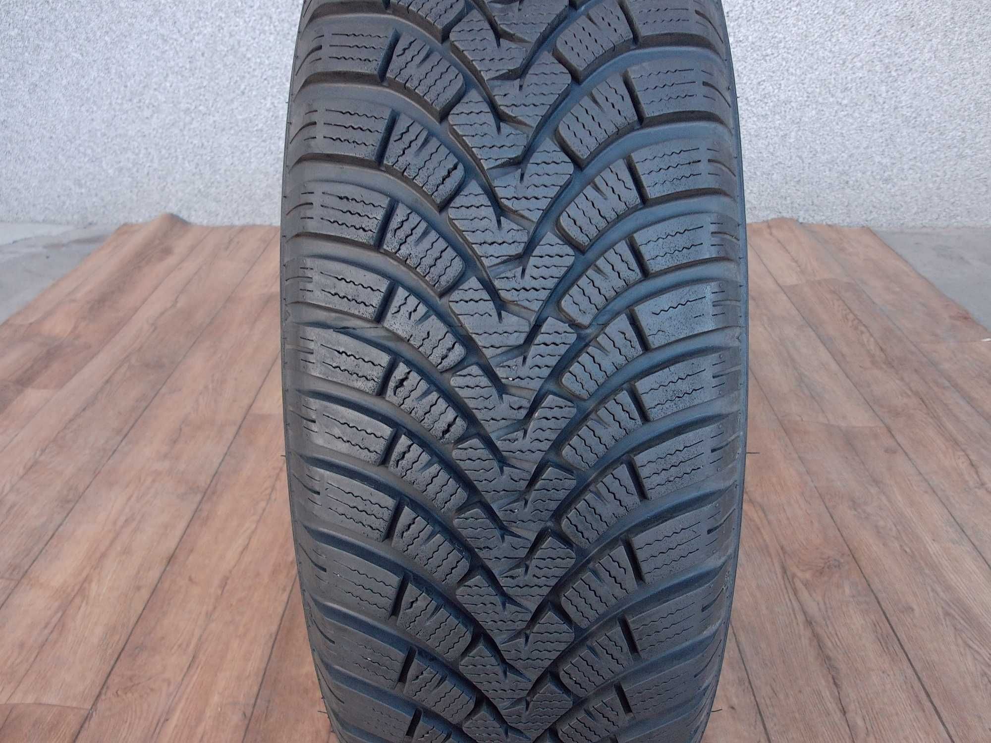 Falken Euro Winter HS01 SUV 225/65/17 106H XL jak nowa