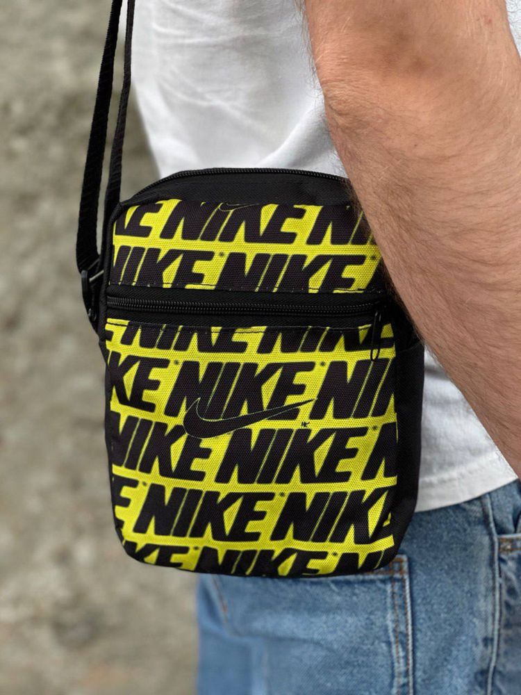 Сумочки від бренду Nike