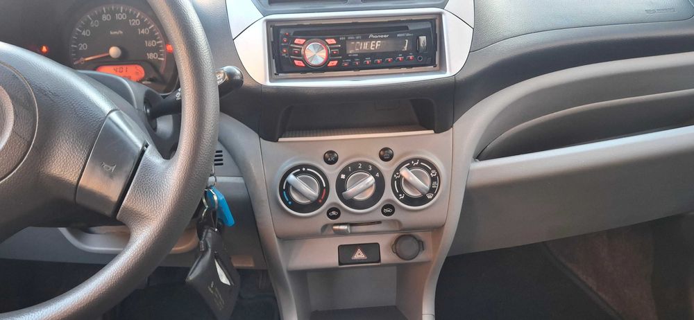 Suzuki Alto   2011 rok  1,0 benzyna