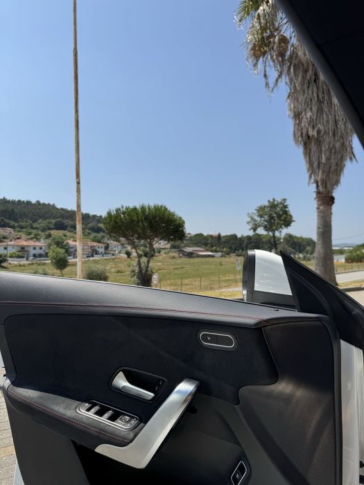 CLA 180 AMG line automático Garantia Mercedes