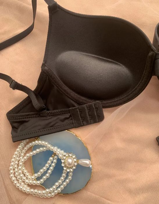 Чорний  ліфчик із пуш-ап