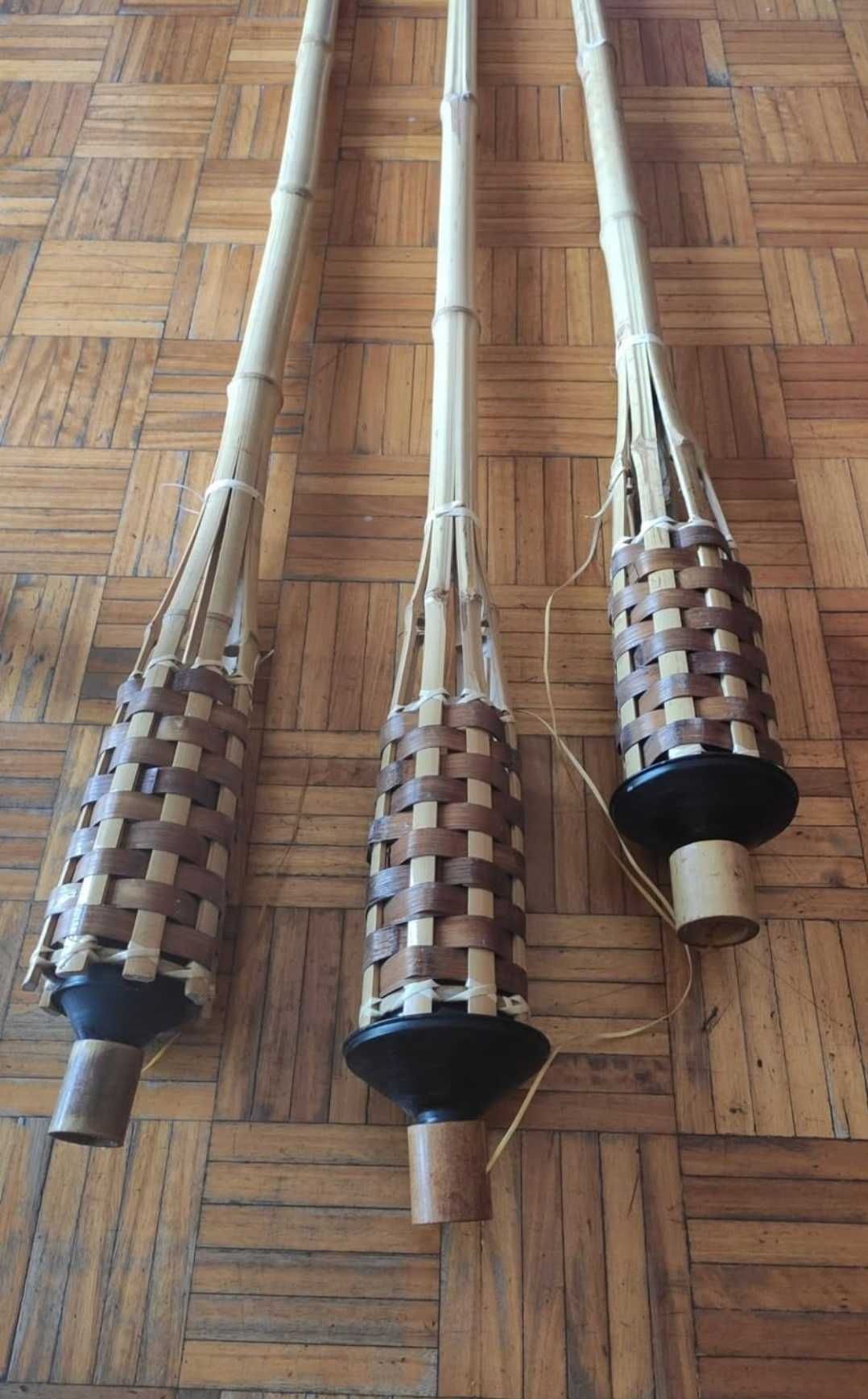 9 tochas de bambu