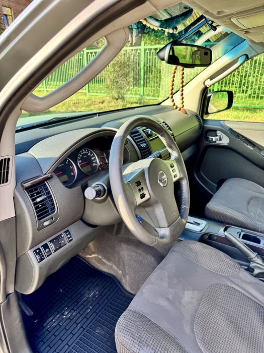 Nissan Pathfinder 2006 2.5