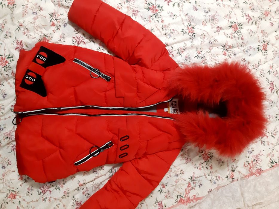 Для дівчинки. Зимова дитяча пухова куртка фірми КІКО 110 розмір