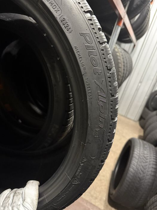 265/35 r20 Michelin 2 шт.