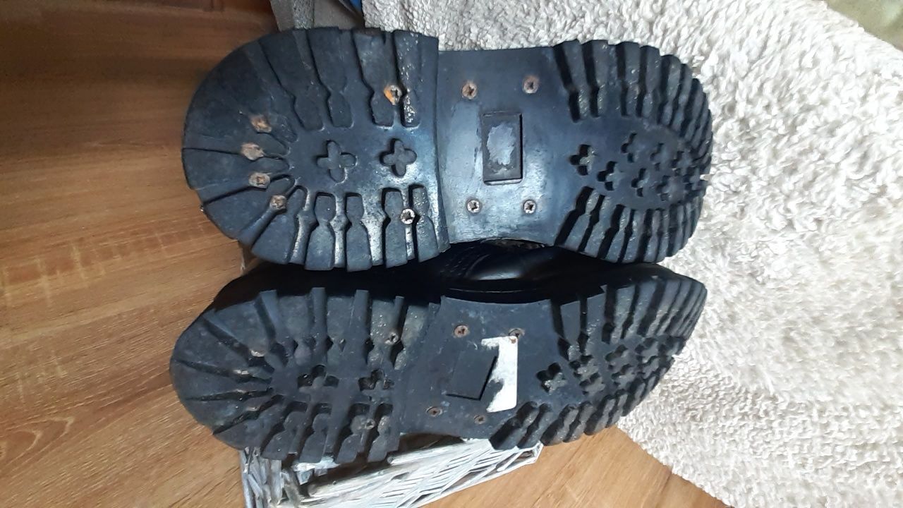 Glany skóra naturalna 10 dziurek, r41
