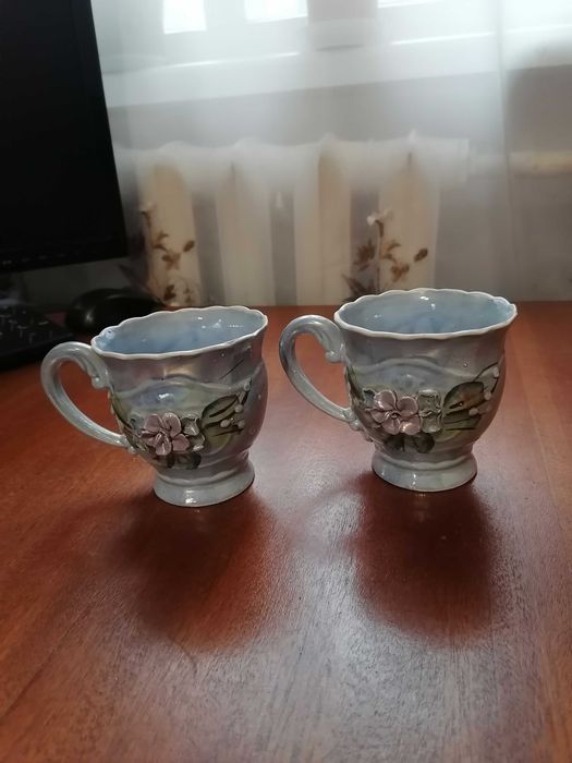 отдам бесплатно кружки сервиз