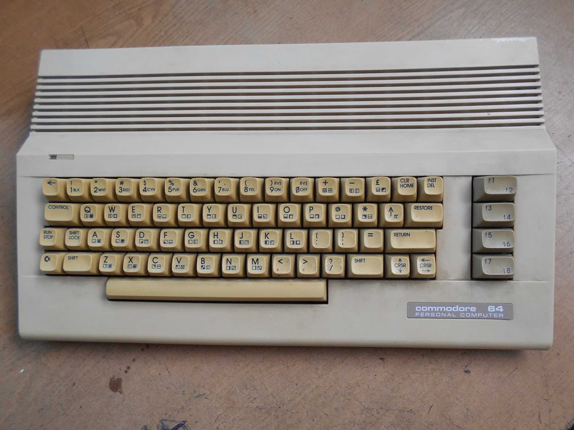 commodore  64 - konsola