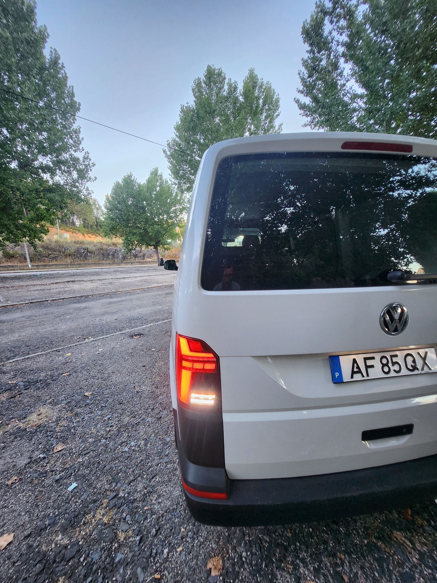 Volkswagen transporter 2.0 TDi Iva dedutível (preço inclui iva )