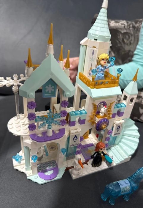 Конструктор Disney Frozen Lego 360 дет. Холодне серце Крижаний замок