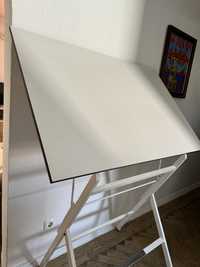 Mesa de desenho dobravel e cadeira