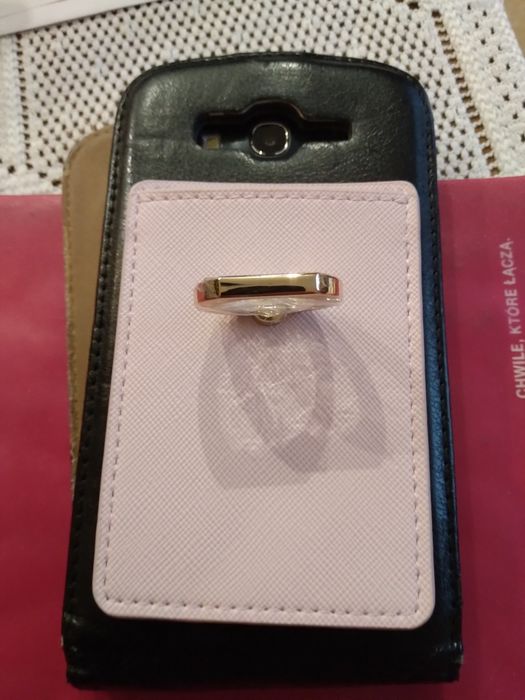 Samoprzylepne etui na karty Clever