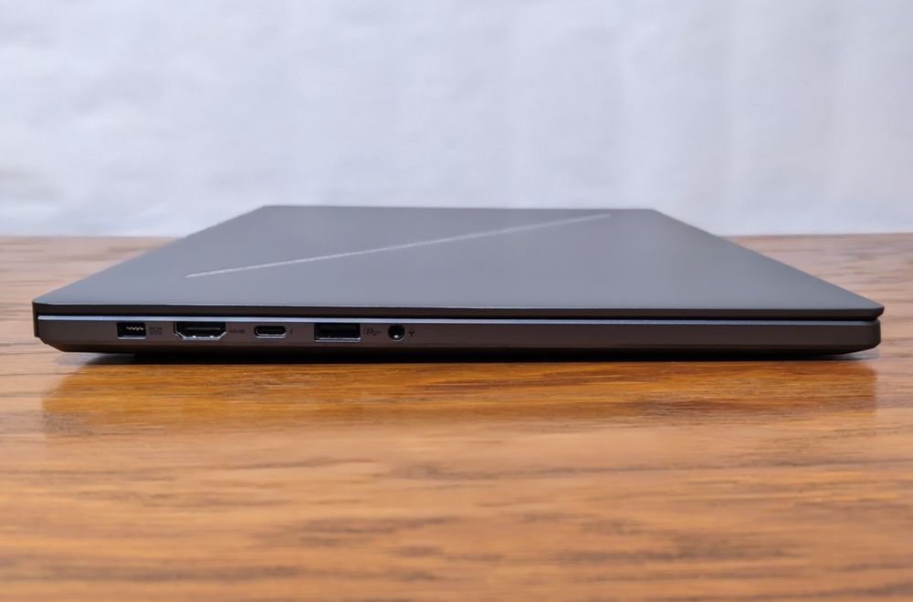 Asus Zephyrus G16 rtx4070 16озу 1тб 185H GU605