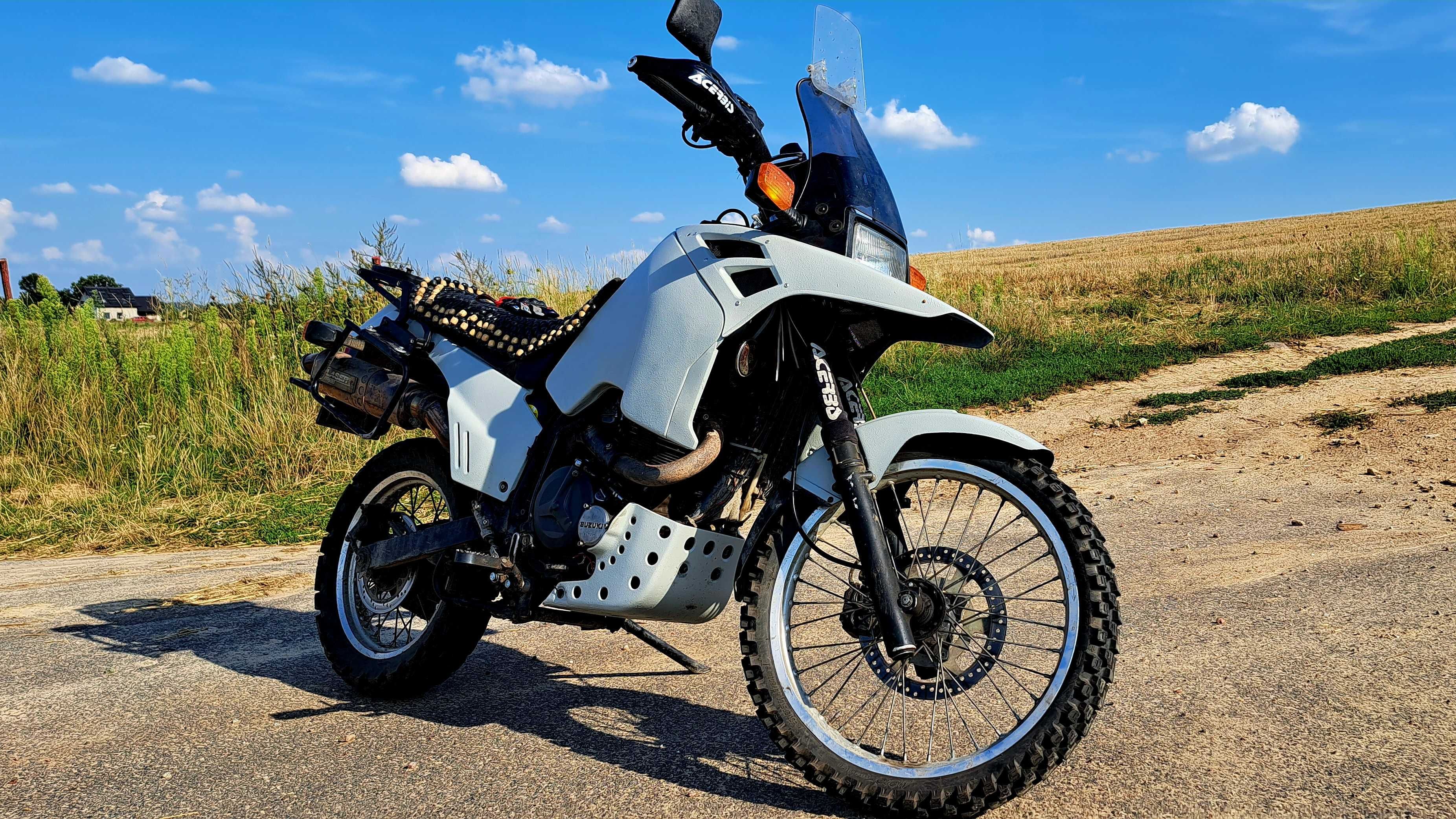 Suzuki DR 750 Big