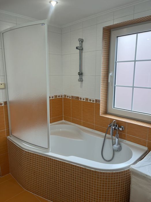 Житловий будинок з мансардою