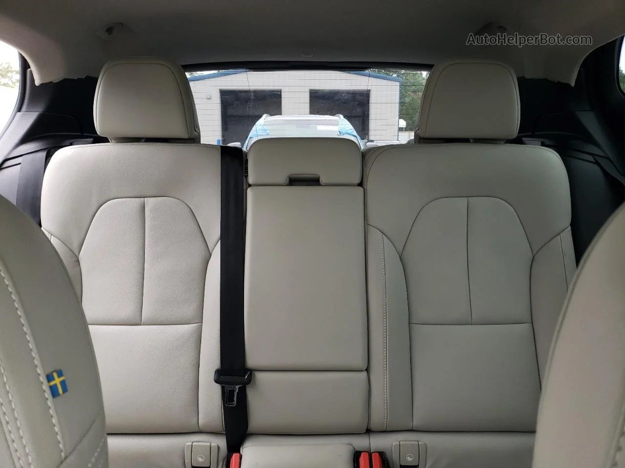 Продам автомобиль Volvo xc40