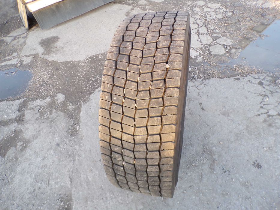 Opona 315/70R22.5 KUMHO KXD 10 (800 netto)