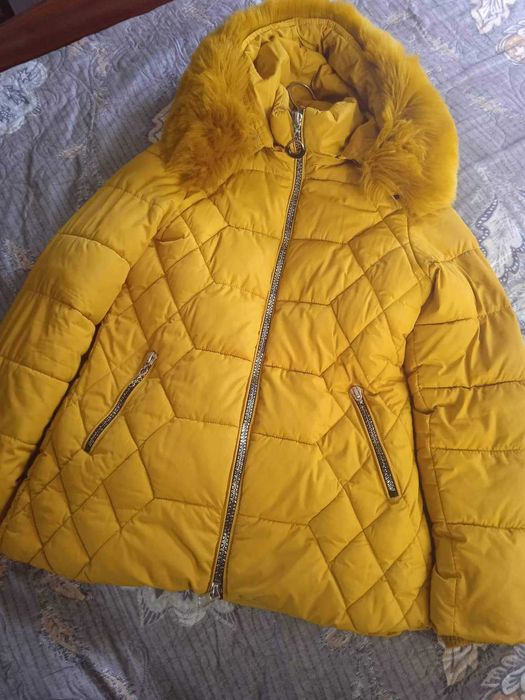 Курточка  в ідеальному  стані 44-46 розмір