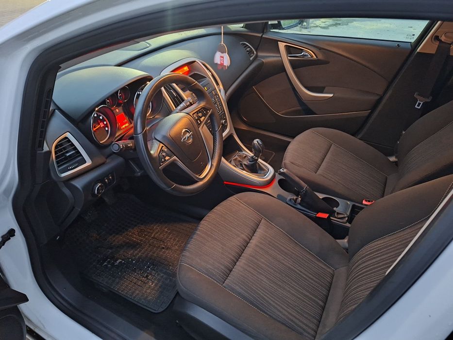 Opel Astra J 1.6 2011 ***Z Niemiec***