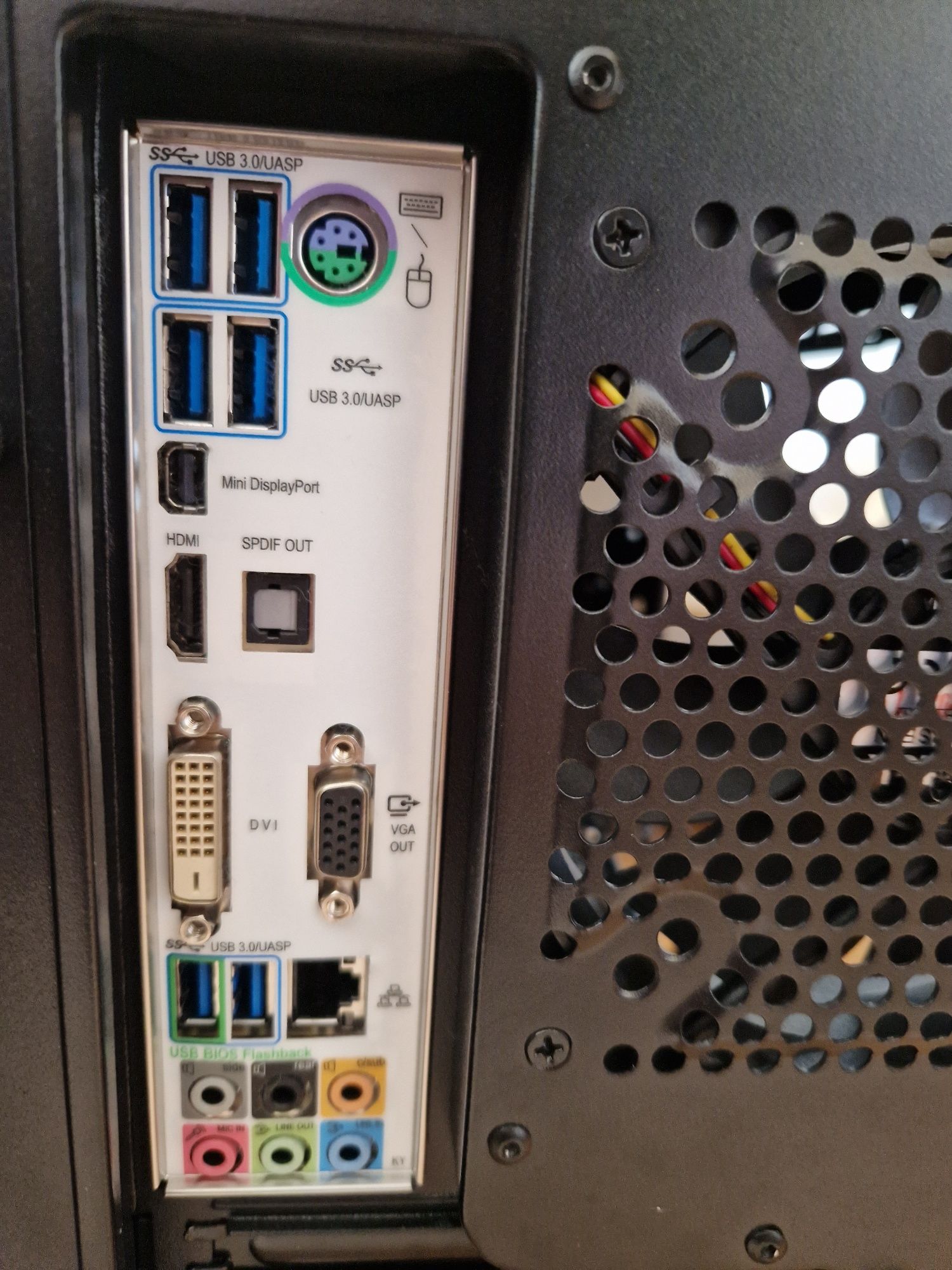 Топова ігрова материнська плата сокет1150 socket1150