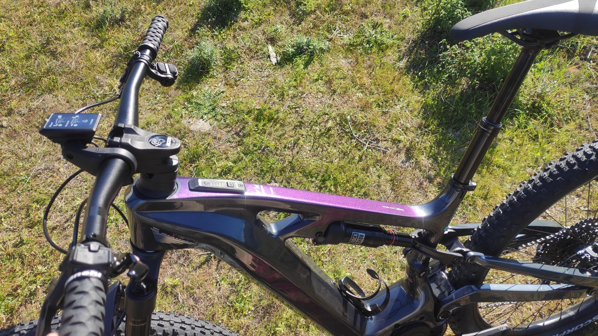 Bicicleta Eléctrica Bianchi E-Vertic FX Pro Carbono Sram AXS