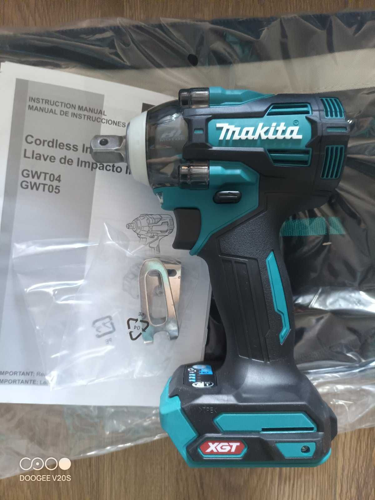 Makita GWT05D 40V XGT Mid Torque Impact Wrench