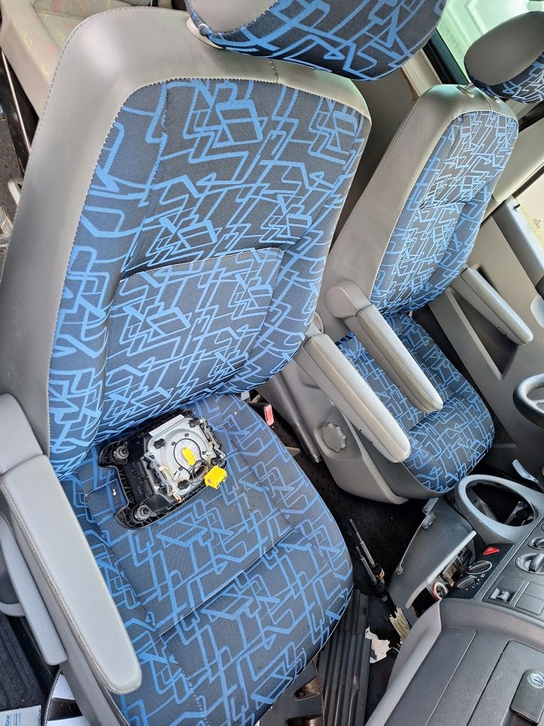 Fotele komplet foteli transporter t5 caravelle