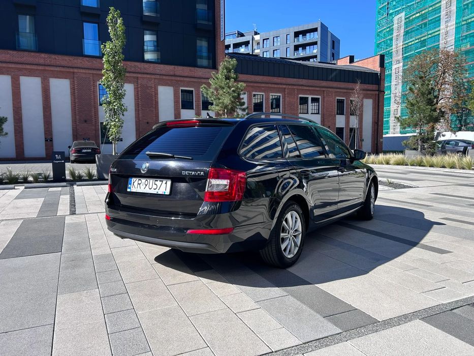Skoda Octavia Skoda Octavia 1.6 TDI DSG kombi, pojemna, wygodna i oszczędna