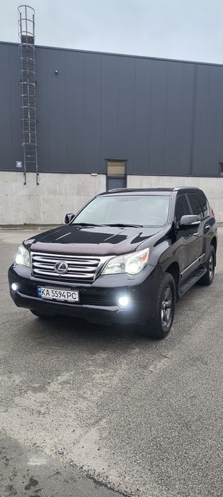 Автомобіль Lexus GX 460