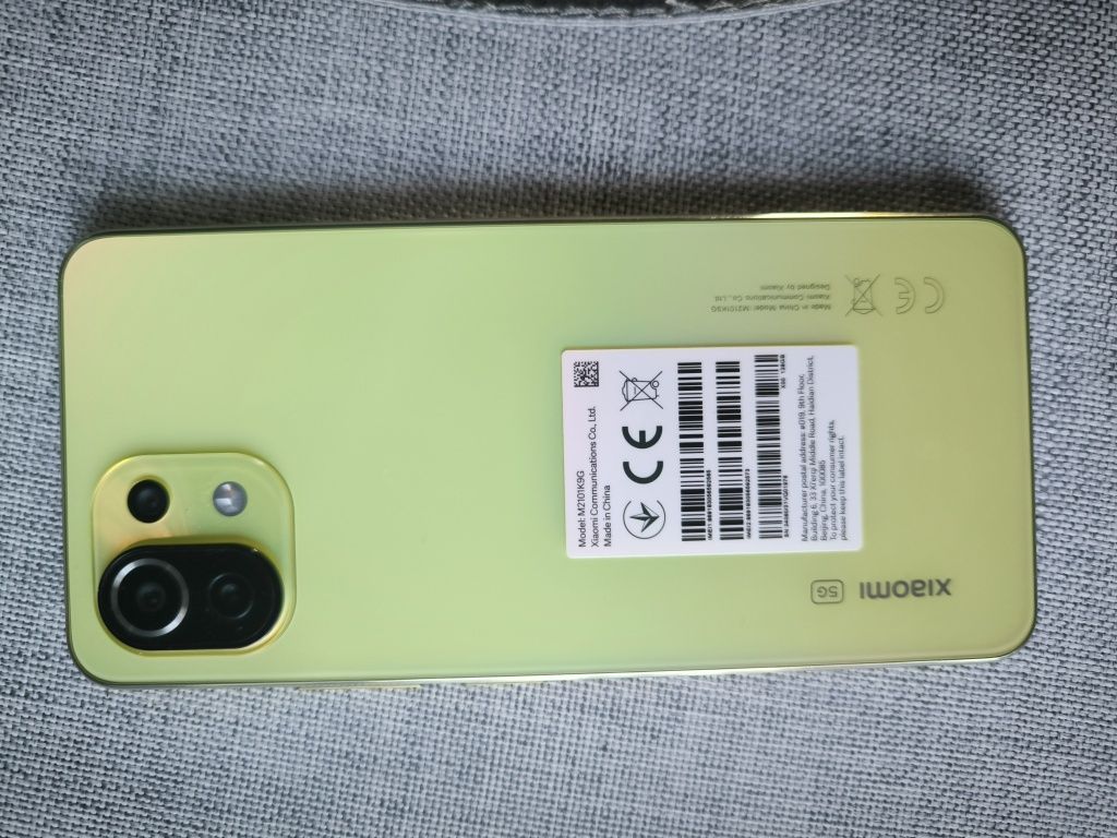 Telefon Smartfon Xiaomi Mi 11 Lite 5G 8/128GB jak nowy gratisy