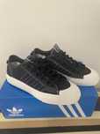 Sapatilhas adidas novas