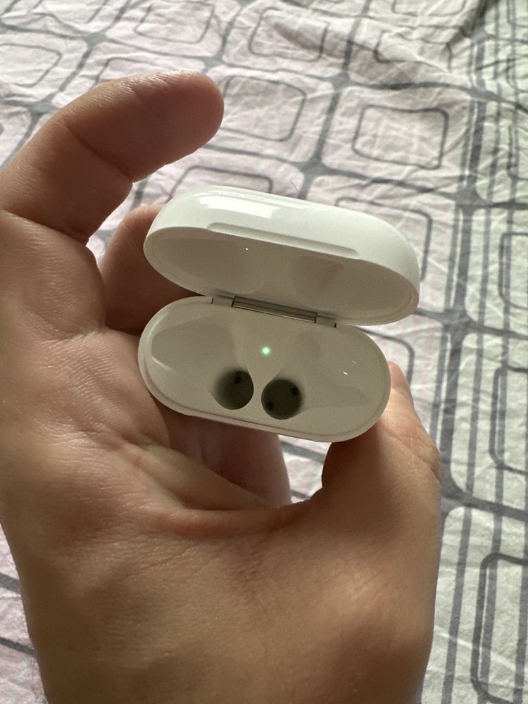Etui ladujace Apple Airpods 2 A1602 Stan idealny