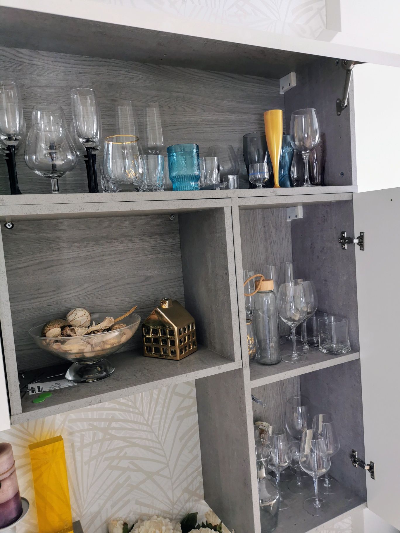 Conjunto sala branco + mesa jantar