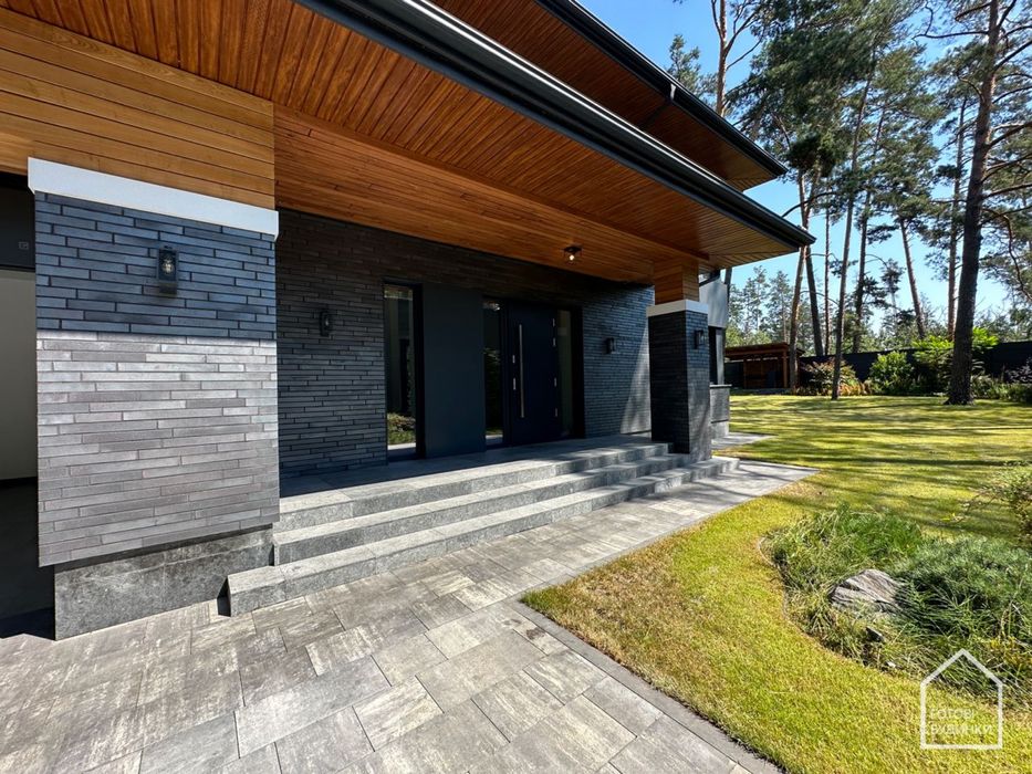 Преміальний будинок серед лісу | 490 кв.м. | 14 соток | Плюти