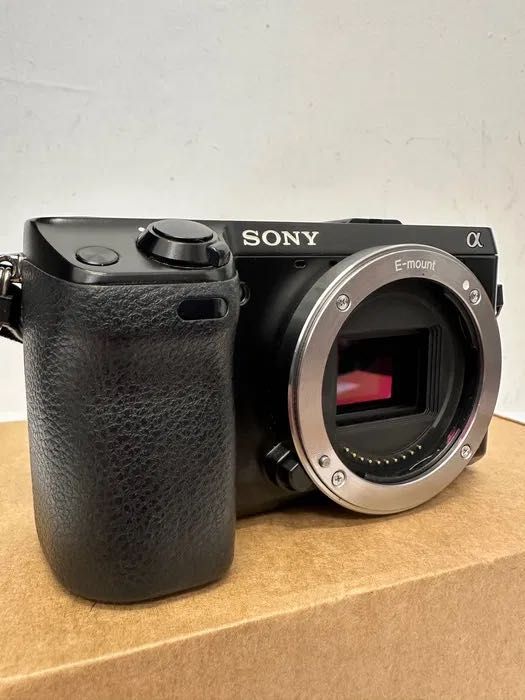 Aparat Sony Nex 7  z Obiektywem Sony 18-55 OSS (3.5-5.6) E-Mount