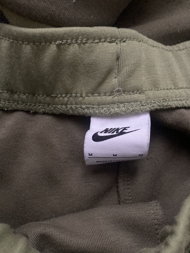 Nike tech fleece