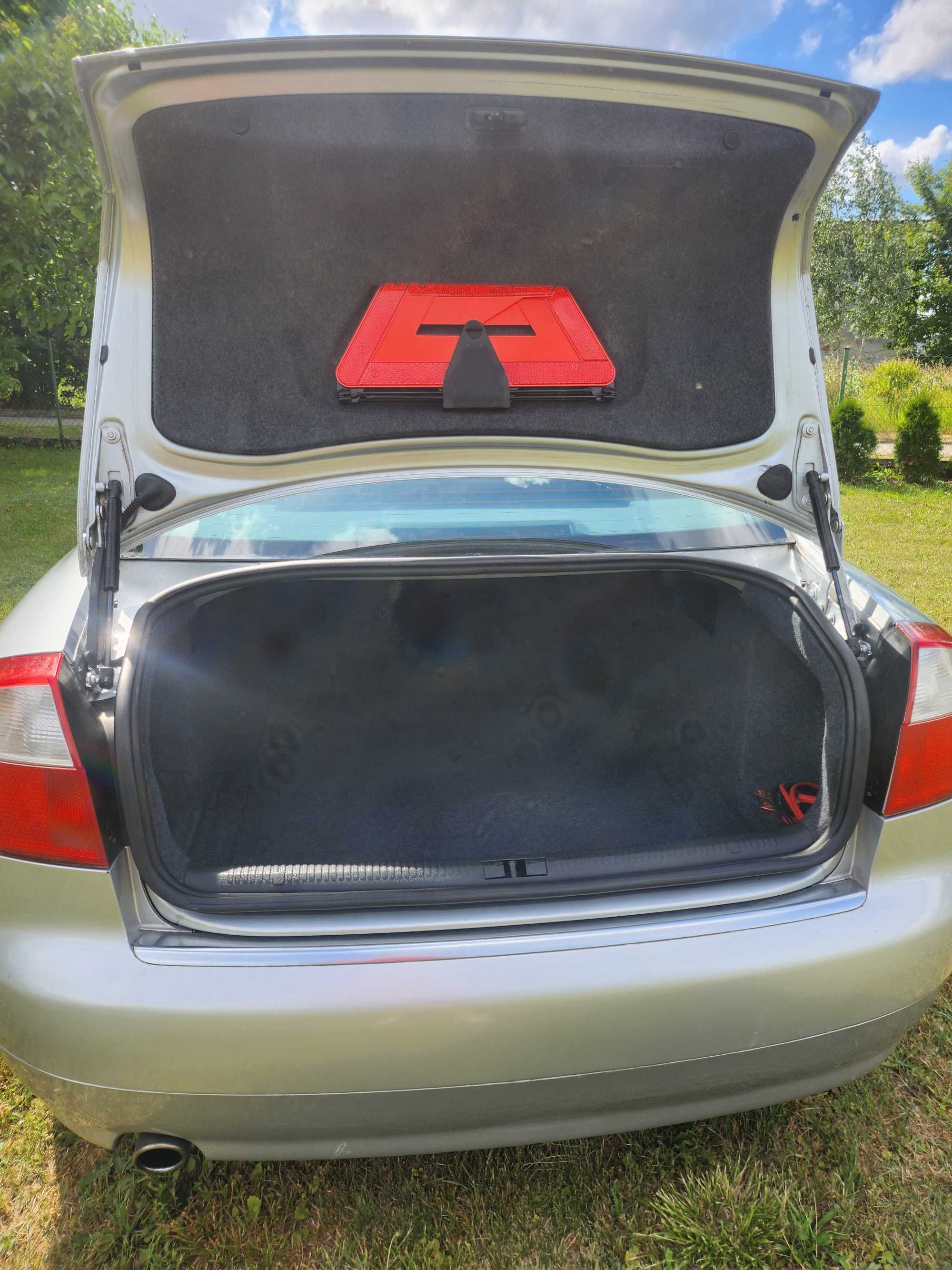 Audi A4 B6 1.6 Benzyna • 2004 • Zadbane • Klimatyzacja • 6 500 zł
