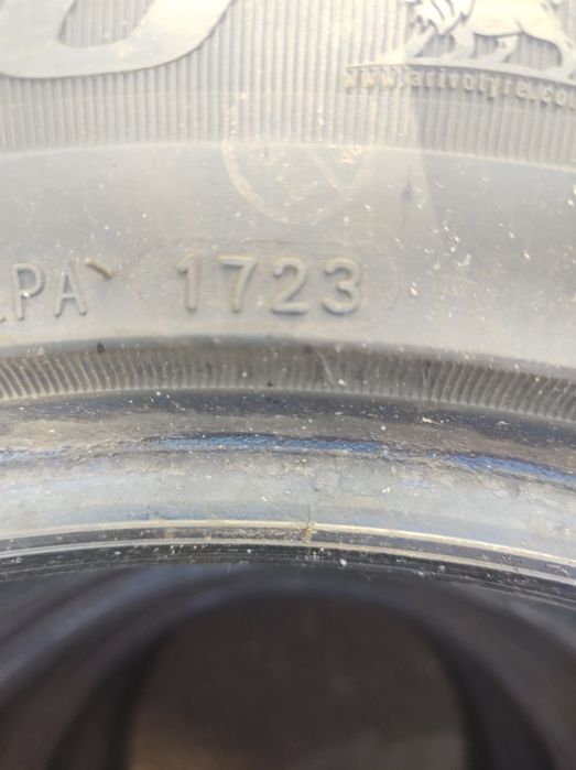 Шини, гума, скати майже нові